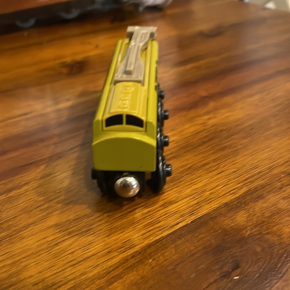 Thomas and friends wooden Diesel 10 - Picture 4 of 5